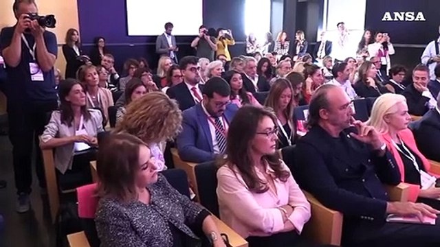 Fs, la prevenzione del tumore al seno viaggia in Frecciarosa