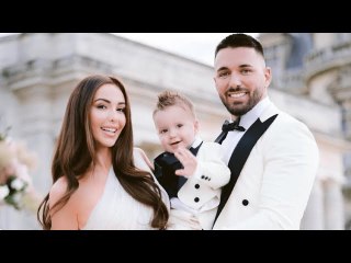 Nabilla Benattia : Son bisou sur la bouche de son fils lui vaut les critiques des...