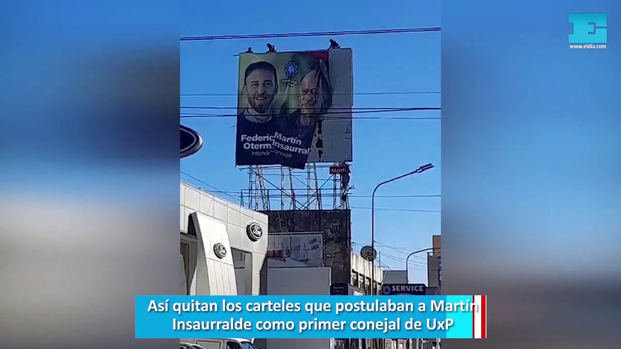 Así quitan los carteles que postulaban a Martín Insaurralde como primer conejal de UxP