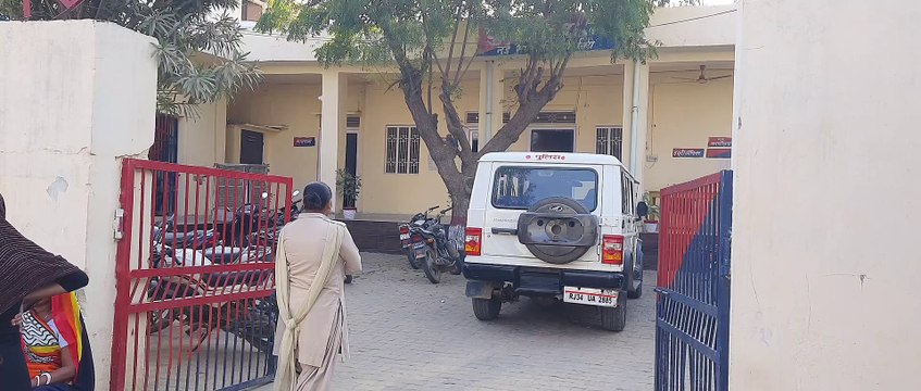 बैंक से 41 लाख रुपए पार कर कैशियर ने लगाया ऑन लाइन जुए का दांव, मैनेजर ने दर्ज कराई एफआईआर