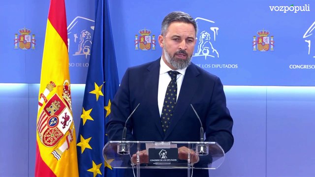 Abascal pide la ilegalización de los partidos separatistas y anuncia una movilización permanente de Vox en defensa de la Constitución