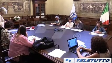 Video News - LE SCARPETTE ROSSE DI MADDALINA