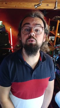 Originale VS Parodie Vs Parodie Vs Parodie ! 4 chansons en battle, VOUS décidez qui l'emporte A vos votes !