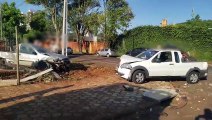 Acidente entre três carros na Rua São Paulo esquina com Rua Uruguai deixa idoso ferido