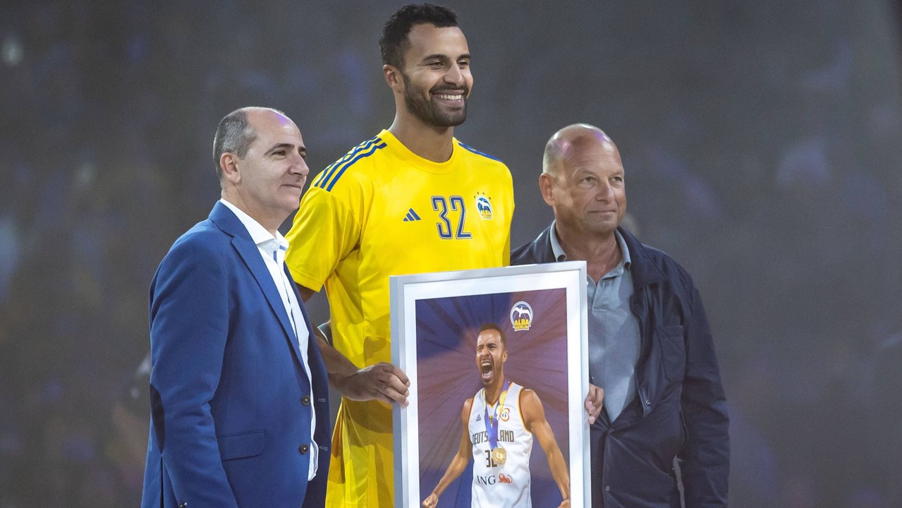 Weltmeister Thiemann wird gefeiert: Alba zerlegt Crailsheim