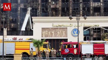 Enorme incendio en cuartel policial en Egipto