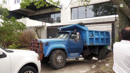 Por tercer día, vecinos de Chapalita cierran calle para proteger área recreativa