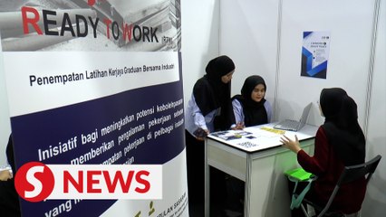 Job seekers descend on Karnival Aspirasi Madani career fair