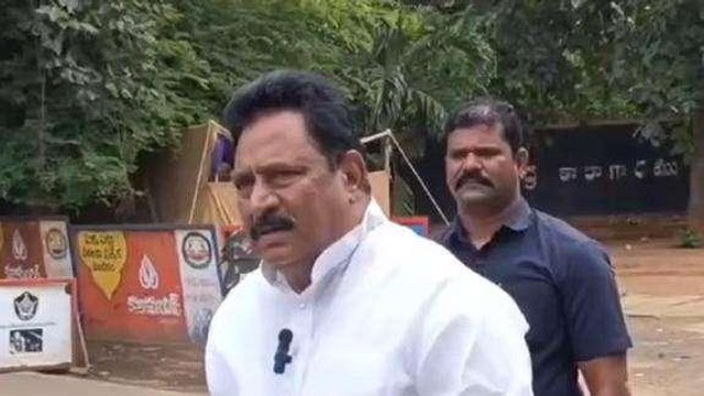 తూర్పు గోదావరి: చంద్రబాబును కలిసిన చిన్నరాజప్ప... ఏం చెప్పారంటే?