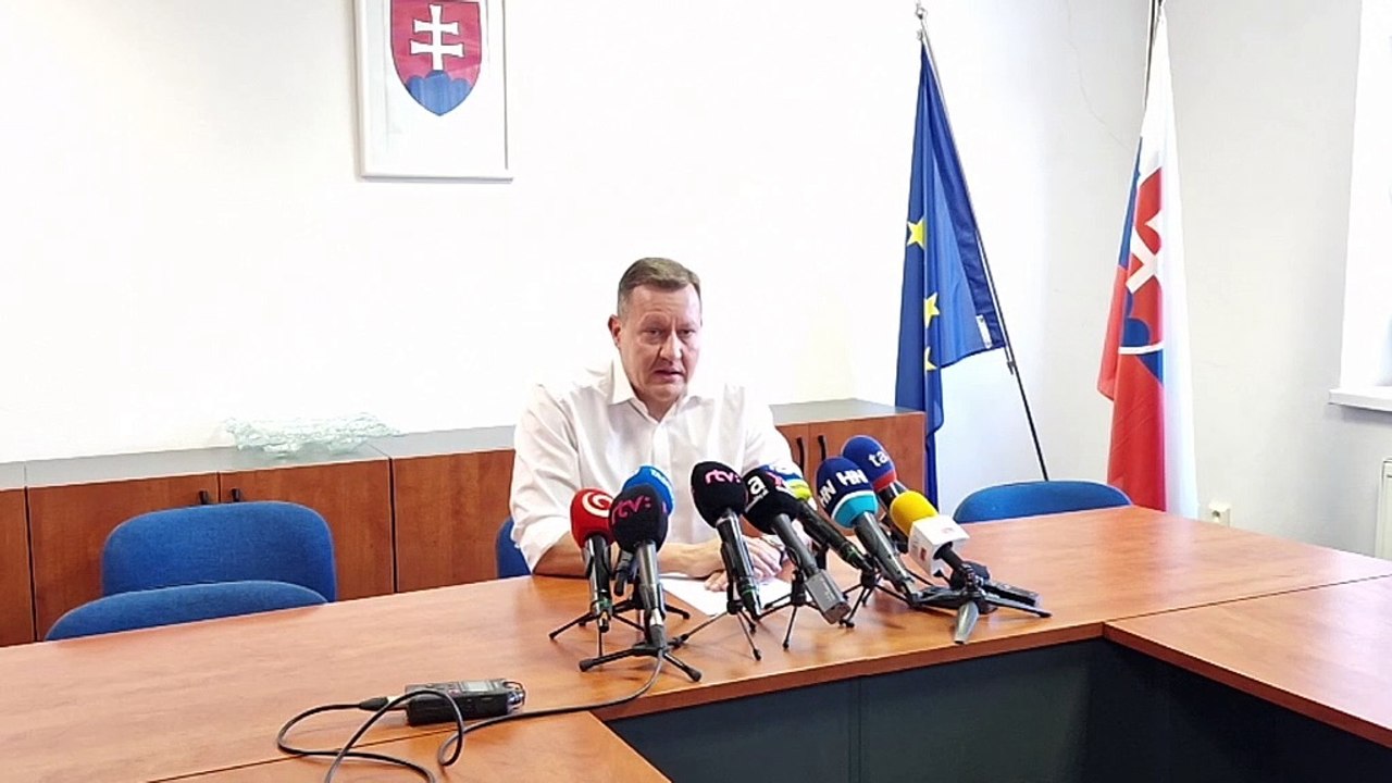 ZÁZNAM: D. Lipšic: Útoky politickej moci na prokurátorov ÚŠP považujem za neprijateľné