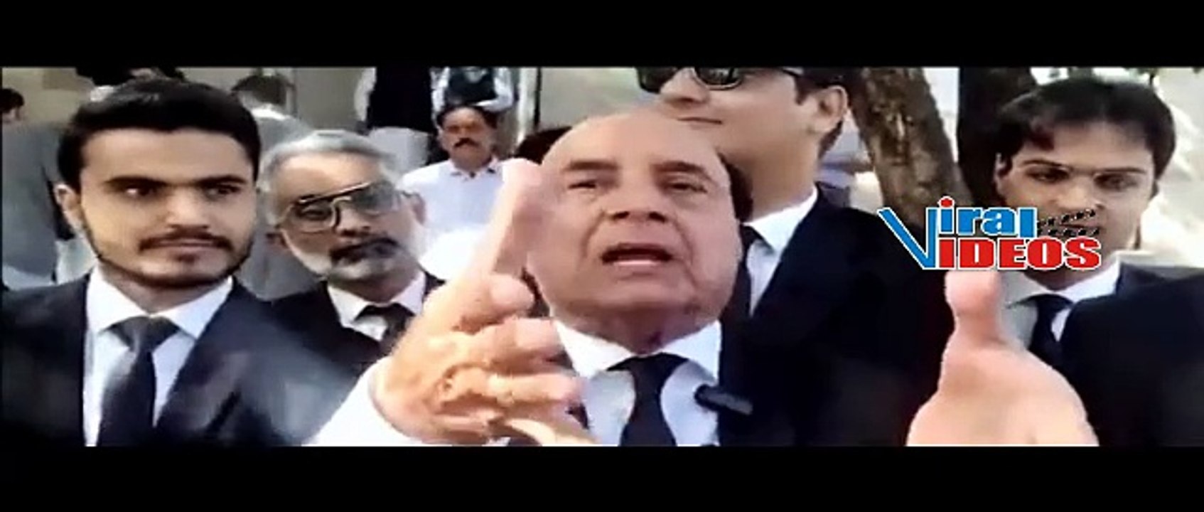 Bushra Bibi's Lawyer Latif Khosa's Important Press Conference Outside Islamabad High Court