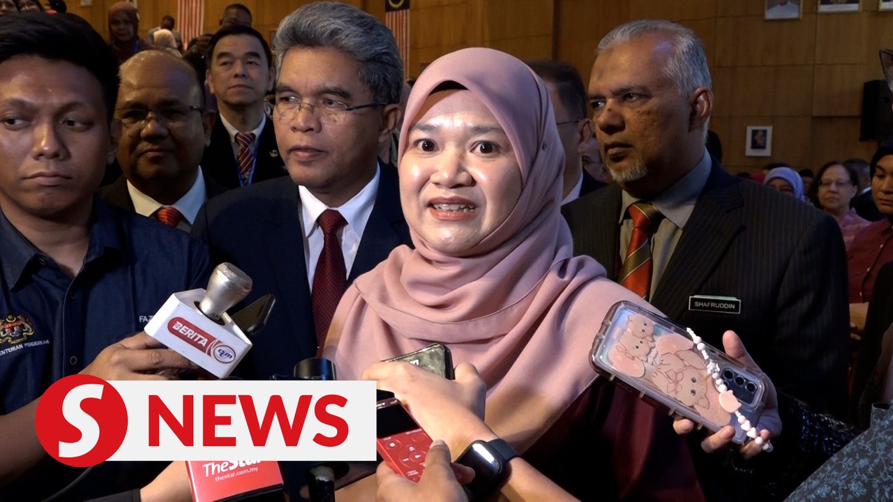 Haze: Schools must stop outdoor activities if A...