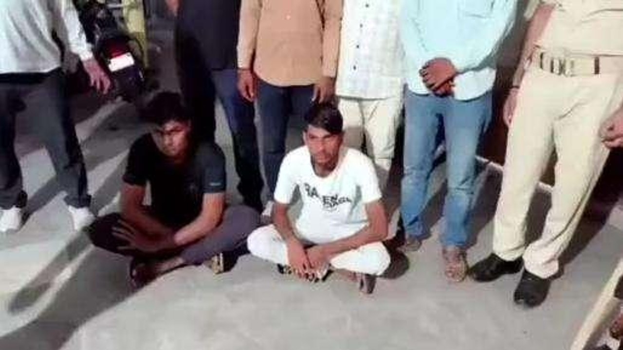 कामां: दो शातिर साइबर ठग चढ़े पुलिस के हत्‍थे,...