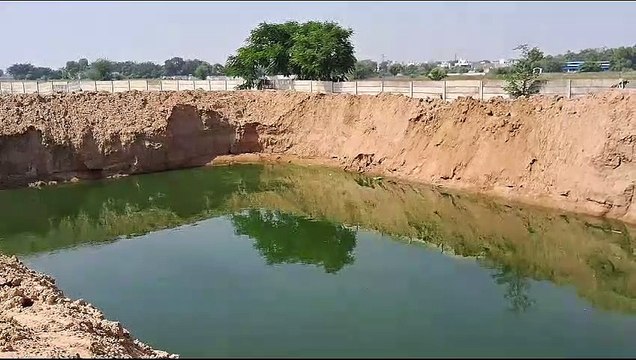 गड्ढा हुआ खाली मड पंप से छोड़ा पानी, बायपास पर जलस्तर हुआ कम