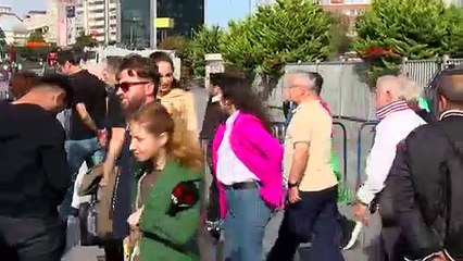 Le journaliste Ayşenur Arslan a été libéré à la suite de l'enquête