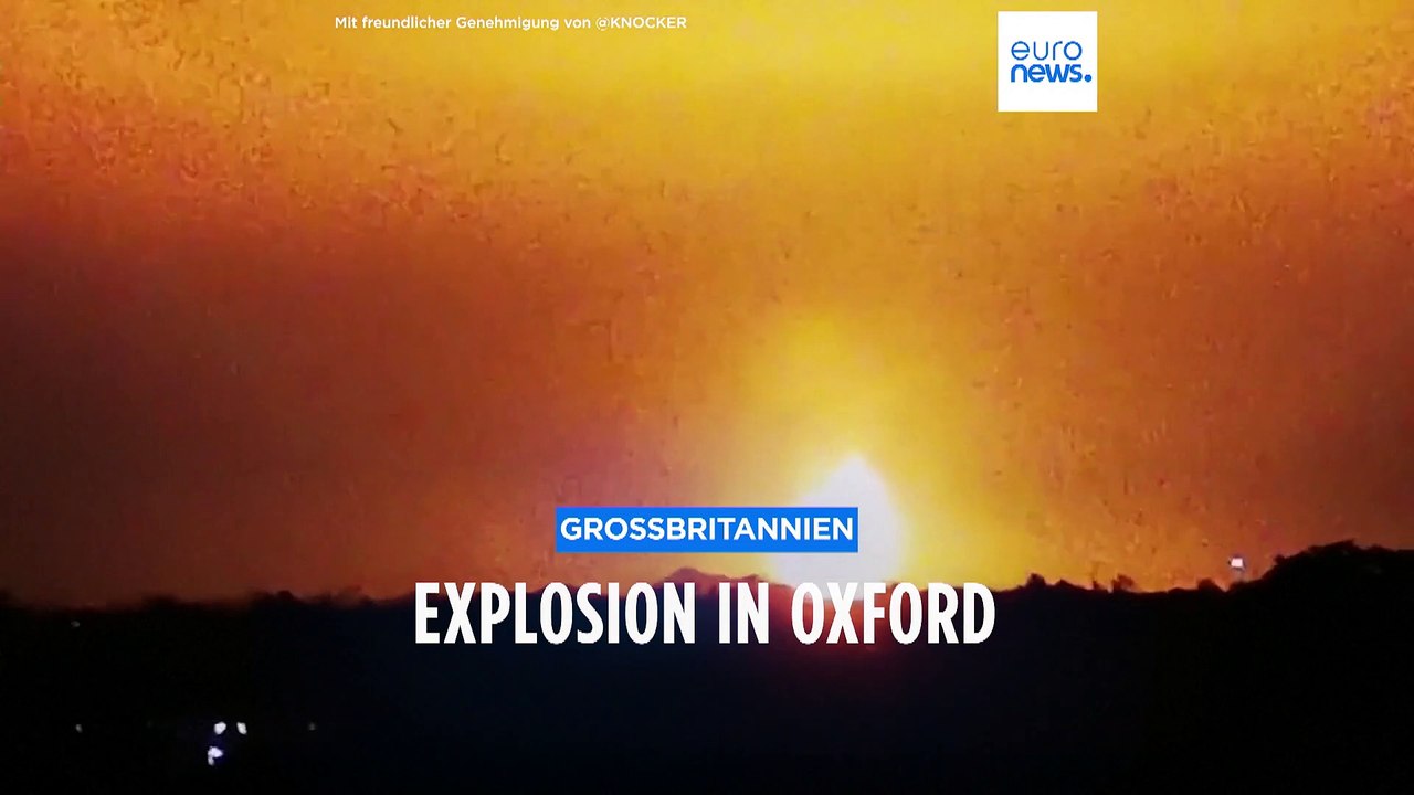 Riesiger Feuerball über Oxford nach Blitzeinschlag in Biogastank