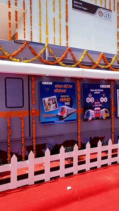 ब्लू और ऑरेंज लाइन के ये इंट्रेस्टिंग फैक्ट्स ज...