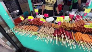 Nasi Lamak The Most Eaten Food in Malaysia  - Kuala Lumpur Food Street - Malaysian Street Food