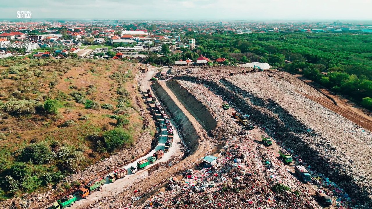 Kondisi Tempat Pemrosesan Akhir (TPA) Sampah, Suwung, Denpasar, Bali ...