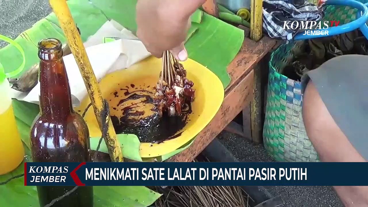 Sate Lalat Pasir PutihSitubondo, Dibumbui Kacang Kecap Khas Madura