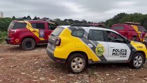 Morador encontra corpo boiando em rio perto de avenida na Grande Curitiba