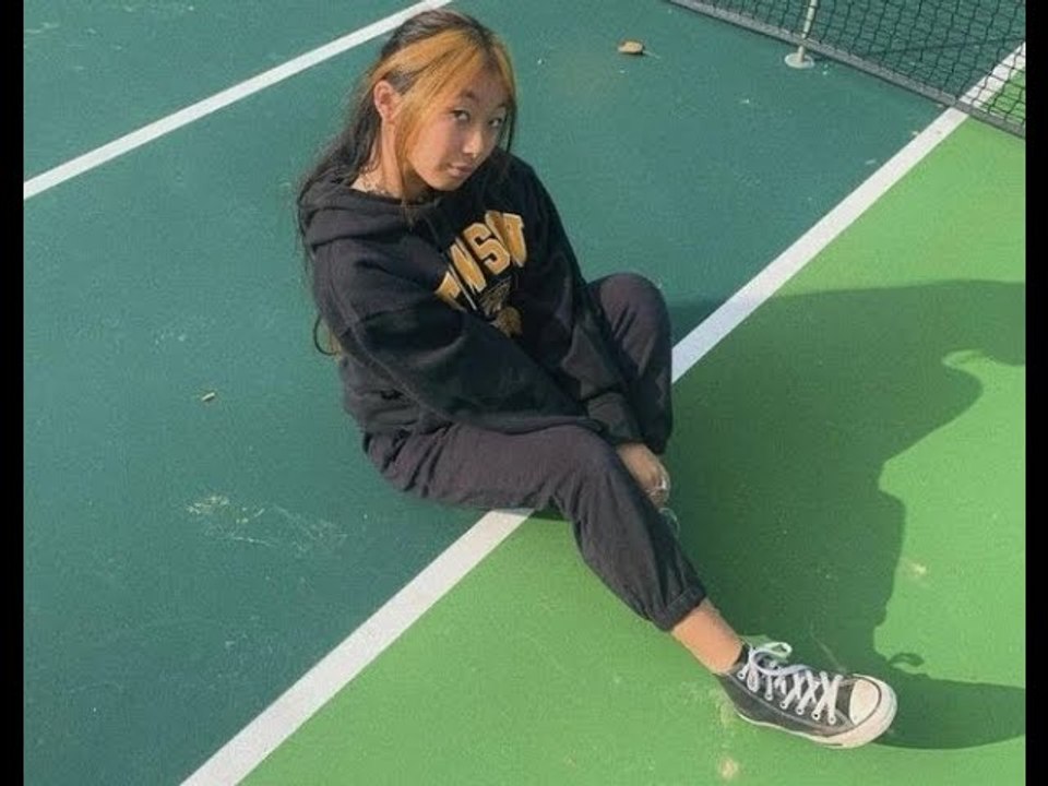 "Je me suis trompée de teinture", la grosse boulette capillaire de Jade Hallyday, la...