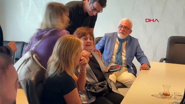 Gazeteci Ayşenur Arslan, terör propagandası suçlamasıyla gözaltına alındıktan sonra serbest bırakıldı