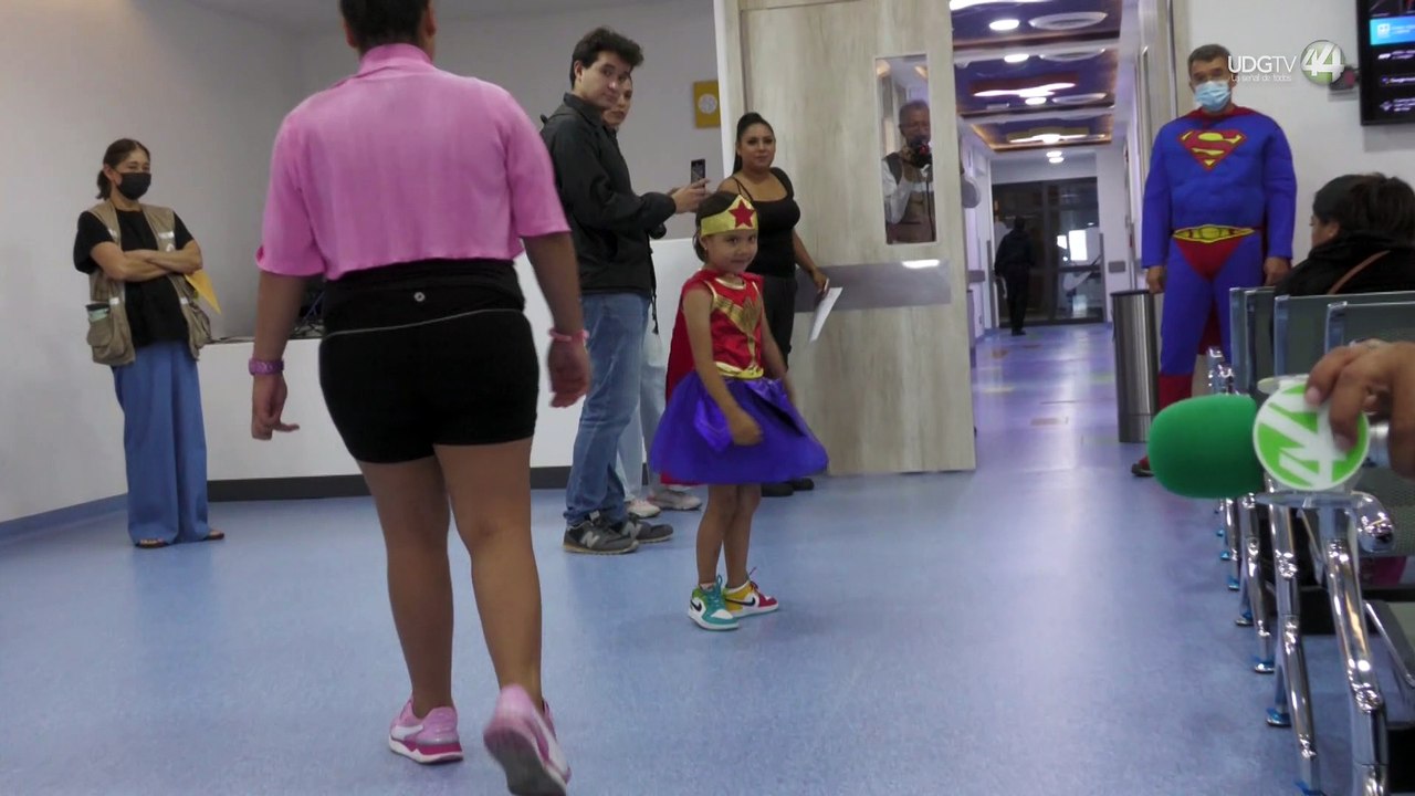 La Liga de la Justicia presente en el piso 7 del Hospital Civil de Guadalajara