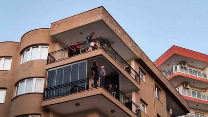 Kadın, tapu tartışması nedeniyle balkondan atlamak istedi