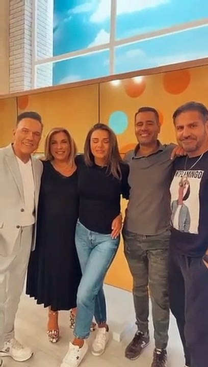 Η Ελένη Τσολάκη και οι συνεργάτες της λίγο πριν...