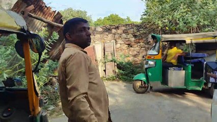 धड़ल्ले से चल रही है अवैध गैस रिफ्लिंग, अधिकारी बोले छुट्टी है सोने दो...