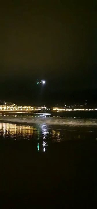 Búsqueda de un desaparecido en la bahía de La Concha