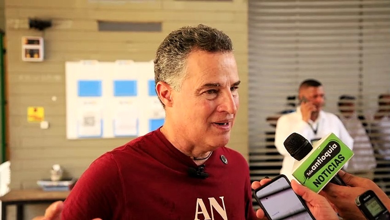 Full. Gobernador de Antioquia, Aníbal Gaviria Correa