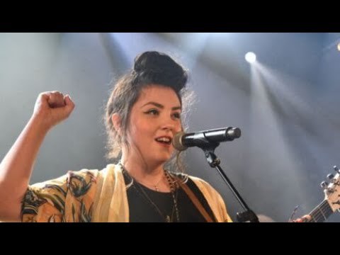 Hoshi se livre sur sa vie intime : « Mes chansons s'inspirent souvent de mes...