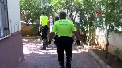 Antalya'da açık kasa kamyoneti çocuklar kullanmış