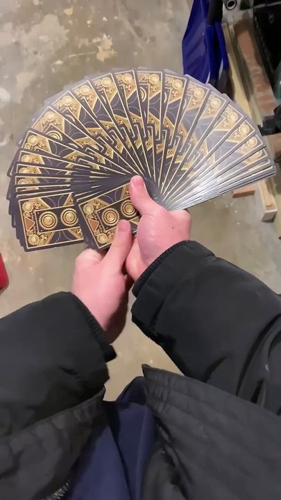 Playing Card Magic | Magic Tricks | Magic Bucket | Gianni Palumbo Magic Tricks #magician #cardmagic