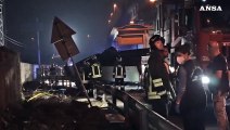 Bus precipitato a Mestre, i soccorritori al lavoro sul luogo dell'incidente
