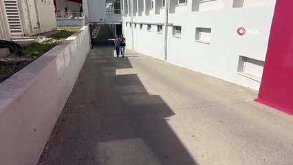 Adana'da uyuşturucu satışı yapan şüphelilerden biri tutuklandı