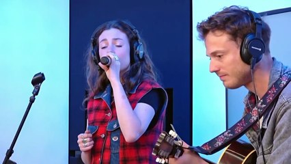 «J’me barre» : le live d'Adé dans Culture médias