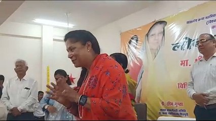 एथलेटिक ट्रेक का किया शुभारंभ, दौड़े खिलाड़ी