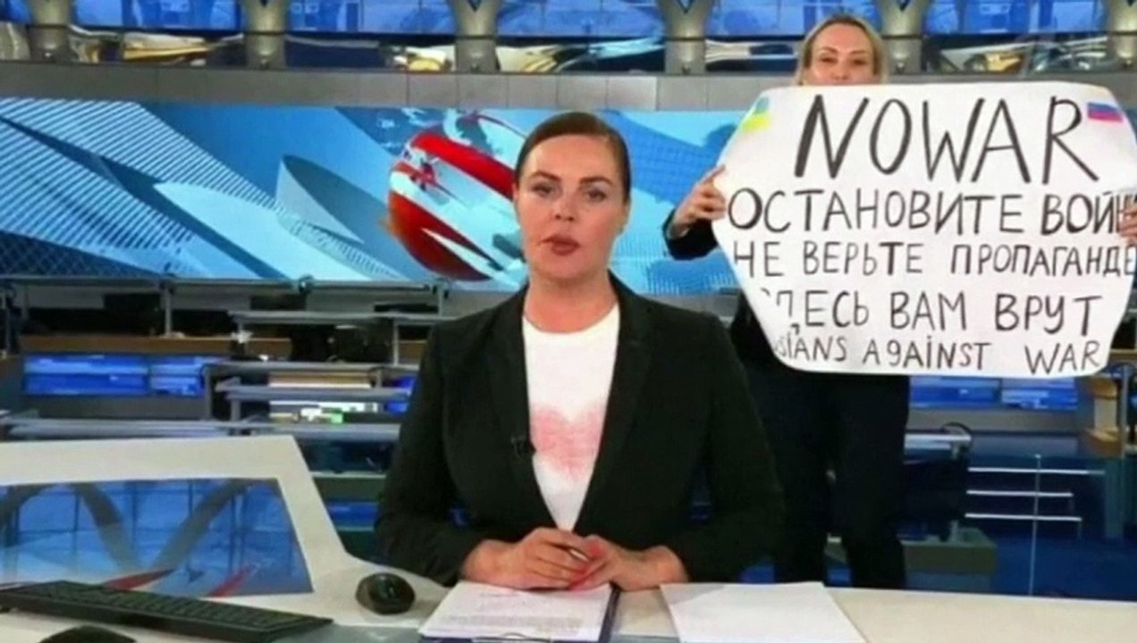 Russische TV-Journalistin Owsjannikowa zu langer Haft verurteilt