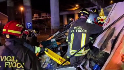 At least 21 people die in bus crash near Venice