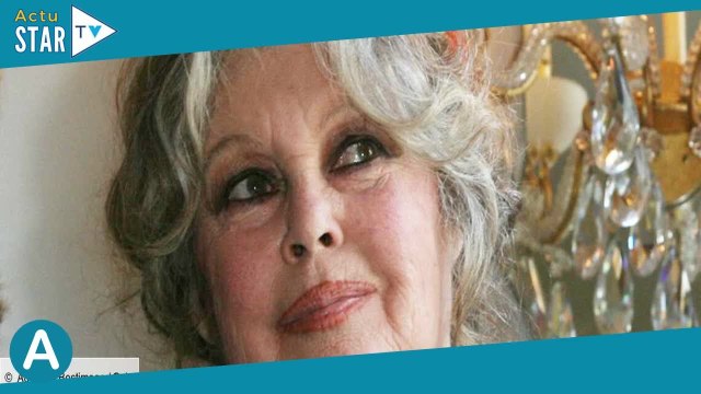 “Il ne fait rien pour…” : Brigitte Bardot pas tendre avec Emmanuel Macron