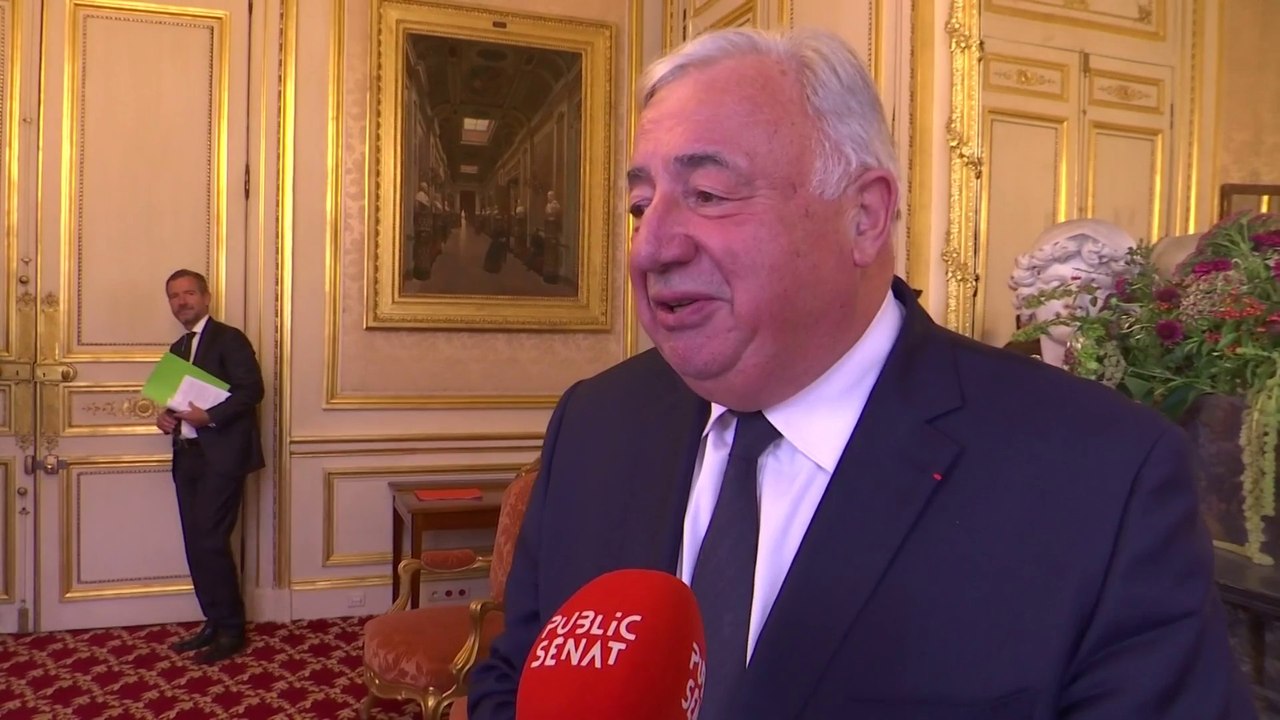 Décès d'Elkabbach: "il a rendu service à la démocratie parlementaire", salue Gérard larcher