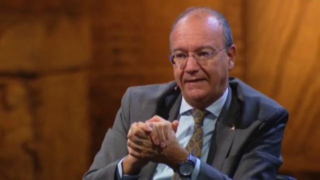 Scuola, Valditara: Ridare autorevolezza e centralità ai docenti