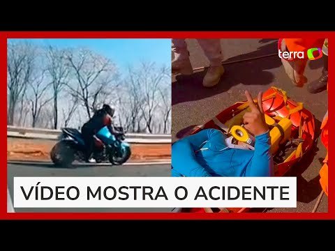 Motociclista perde o controle em curva e cai em ribanceira de quase 20 metros em MG