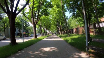 Die Maria-Theresien-Kaserne entlang | Wien am Rad