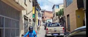 Polícia faz operação no bairro do Nordeste de Amaralina