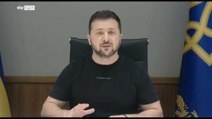 Zelensky: "La controffensiva va avanti nelle difficoltà"