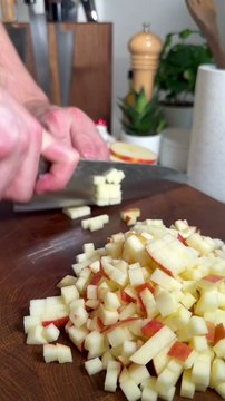 CRUMBLE DE POMME (pas pour moi) Cuisson 180 degrès pendant 40min #crumble #pomme #apple #dessert #gourmand #rapide #dessertrapide #fruit #yummy